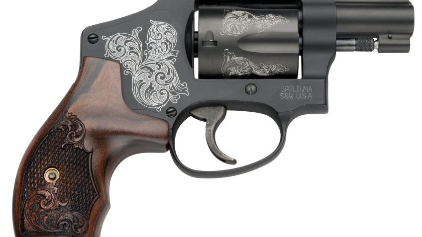 SMITH & WESSON 442 ENGRAVED