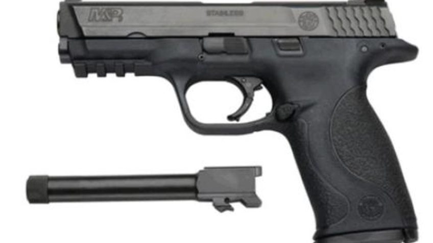 S&W M&P 9mm 4.5in 17rd Black Semi-Automatic Pistol (150922)