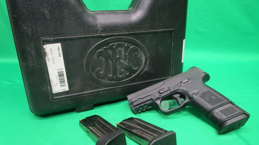 FN FNS-9 Compact 9mm 3.6in Barrel 12 and 17 Rd Mag Fixed 3-Dot Sights Handgun (66720)